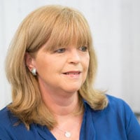 julie-hart-thrid-bio-photo-200.jpg
